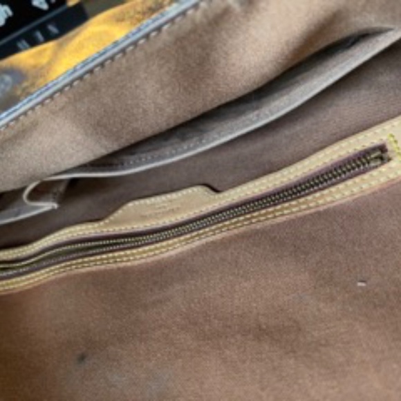 Authentic Louis Vuitton Monogram Abbesses Messenger - Picture 6 of 10